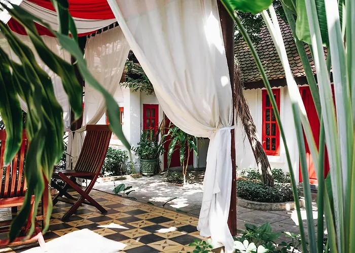 Hotel Wat Damnak 3*