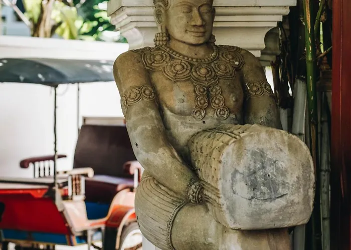 Wat Damnak Hotel